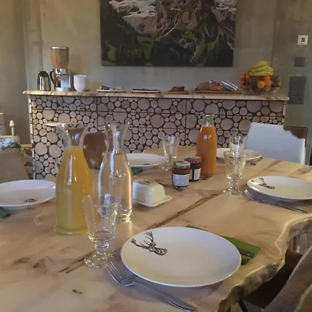 לינה וארוחת בוקר Mountain אמדן